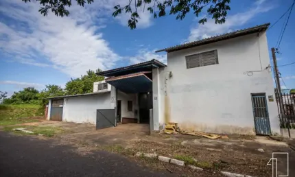 Prédio à venda na Avenida Montevidéo, 58, Santo Afonso, Novo Hamburgo por R$ 750.000