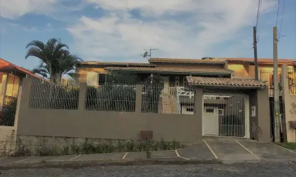 Casa com 3 quartos à venda na Rua Jorge Schuch, 374, Feitoria, São Leopoldo por R$ 650.000