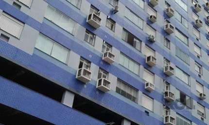 Apartamento semi- mobiliado 02 dormitórios, 01 suíte,andar alto,na Cidade Baixa