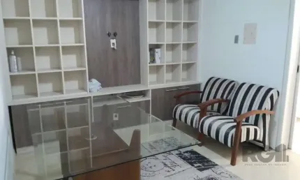 Apartamento na Luiz Manoel,2 dormitórios,desocupado,frente,bairro Santana