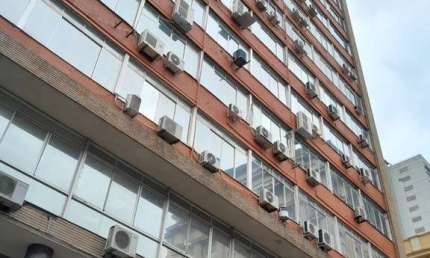 Salas com  meio andar,para empresas ou órgãos públicos com 262,41m2 ,Centro