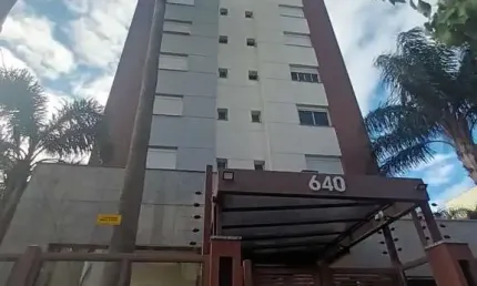 Apartamento com 2 quartos para alugar no Menino Deus, Porto Alegre 