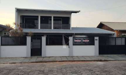 Casa com 4 dormitórios à venda, 220 m² por R$ 1.800.000,00 - Centro - Navegantes/SC