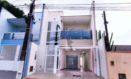 Casa com 4 dormitórios à venda, 227 m² por R$ 1.100.000 - Gravatá - Navegantes/SC