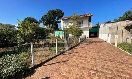 Sobrado com 3 dormitórios à venda, 134 m² por R$ 860.000 - Centro - Penha/SC