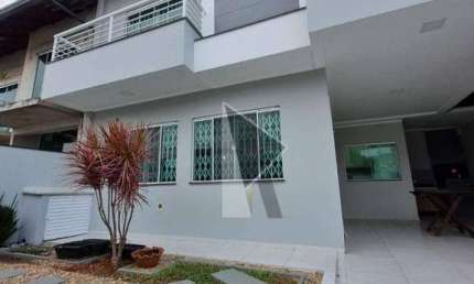 Casa com 3 dormitórios à venda, 106 m² por R$ 800.000,00 - Centro - Navegantes/SC