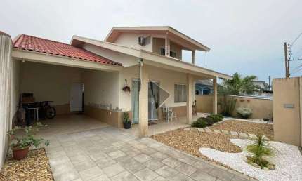 Casa com 4 dormitórios à venda, 165 m² por R$ 1.100.000 - Centro - Navegantes/SC