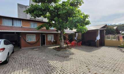 Casa com 5 dormitórios à venda, 298 m² por R$ 1.695.000,00 - Meia Praia - Navegantes/SC