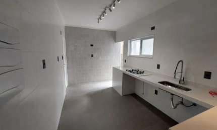 APTO REFORMADO 2 DORM, 85m², DEPENDÊNCIA COMPLETA , 1 VAGA  SANTOS