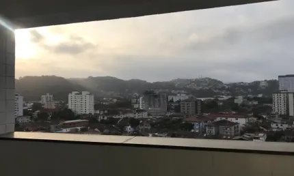 Prédio com lazer apto 2 dormitórios 1 suíte  1 vaga demarcada -campo grande santos