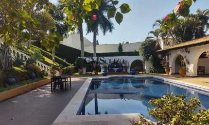 Casa à venda e para alugar em Londrina, Bela Suiça, com 5 quartos, com 100 m²