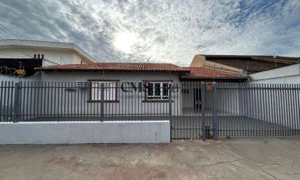 Casa para alugar em Londrina, Aurora, com 4 quartos, com 202,5 m²