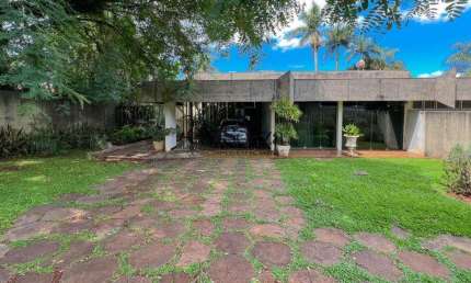 Casa à venda em Londrina, Nikko, com 5 suítes, com 100 m²