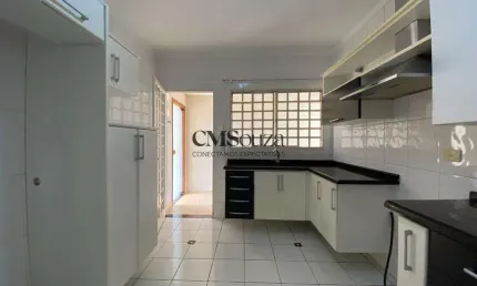 Casa para alugar em Londrina, Condomínio Vale do Arvoredo, com 4 quartos, com 100 m²