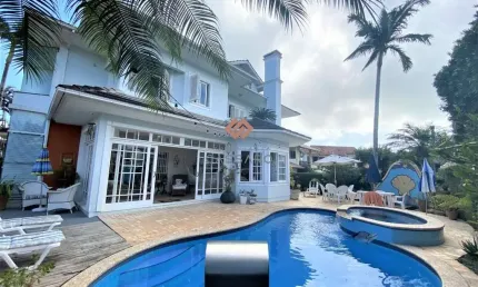 Casa com 4 quartos à venda em jurerê internacional, florianópolis , 378 m2 por r$ 5.590.000