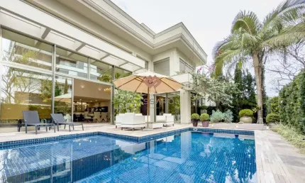 Casa com 4 quartos à venda em jurerê internacional, florianópolis , 486 m2 por r$ 9.000.000