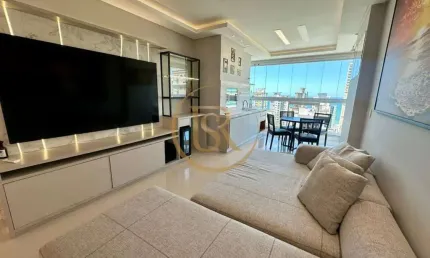 Apartamento alto padrão vista mar disponível para locação anual
