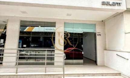 Sala comercial disponível para locação anual na Meia Praia