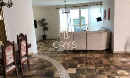 Imperdível casa à venda na Vila Mariana, São Paulo-SP, com 3 quartos, 1 suíte e 326m² de área total!