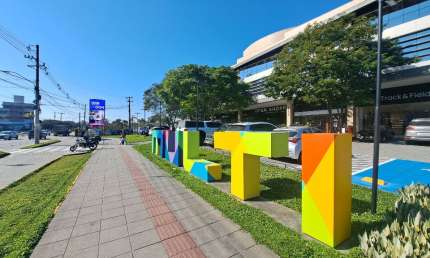 Sala comercial com 30m² a venda no Multi Rio Tavares, Florianópolis SC.