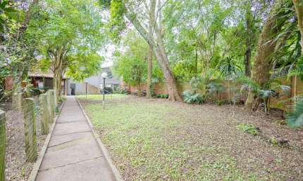 Terreno com casa à  Venda no Centro Civico - Curitiba