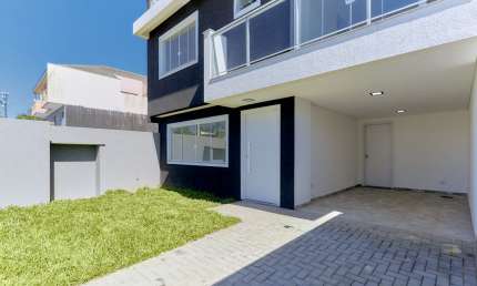 Sobrado à venda, 3 quartos, 1 suíte, 2 vagas, 128 m² Santa Felicidade - Curitiba