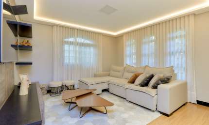 Casa térrea com 3 quartos, 5 vagas, 140 m² , Barreirinha - Curitiba