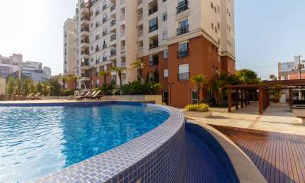 Apartamento no Água Verde - 2 quartos ( 1 suíte ) - 2 vagas de garagem - Condomínio Clube.