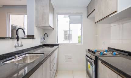 Apartamento de 2 quartos semi mobiliado em Amirante Tamandaré