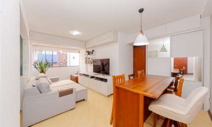 Apartamento com 3 Quartos, 1 Suíte e Vaga de Garagem no Campo Comprido