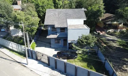 Casa com 5 quartos, 7 vagas, terreno de 1284 m² - CURITIBA PR