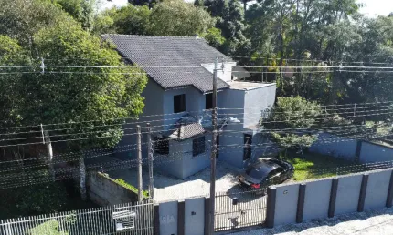 Casa com 5 quartos, 7 vagas, terreno de 1284 m² - CURITIBA PR