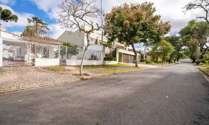 Casa com 5 quartos à venda na Rua Alexandre de Gusmão, 430, Jardim Social, Curitiba