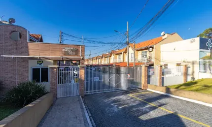 Lindo sobrado em condomínio fechado – uberaba, curitiba