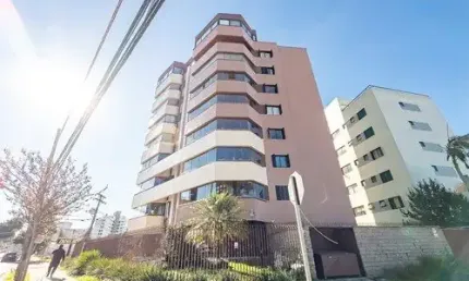 Apartamento com 3 quartos, sendo 1 suite e 2 vagas no juvevê.