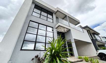 Casa à venda no FAG, Cascavel 