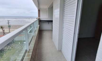 Apartamento 02 dormitorios um passo Centro de Mongagua