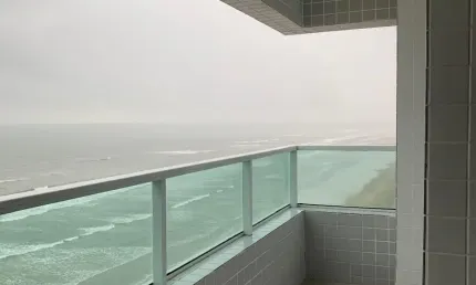 Apartamento com 3 quartos à venda na Avenida Governador Mario Covas Junior, 800, Centro, Mongaguá