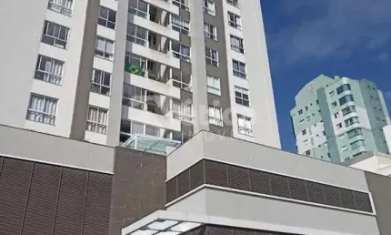Amplo Apartamento de 2 Dormitórios, sendo 1 suíte, semi-mobiliado.