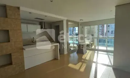 Excelente oportunidade na Vila Operária em Itajaí, apartamento de 3 dormitórios.