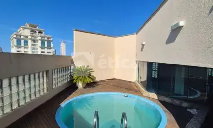 Cobertura Luxuosa para Locação no Centro de Itajaí  5 Dormitórios, Piscina, Sauna e Salão de Festas