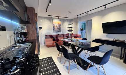 LINDO APARTAMENTO MOBILIADO PARA LOCAÇÃO NA VILA OPERÁRIA ITAJAÍ