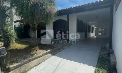 Locação Casa no bairro Ressacada com 3 Quartos em Itajaí