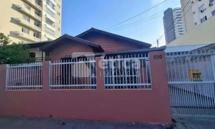 Imóvel Versátil para Locação  Ideal para Residência ou Comércio na Vila Operária