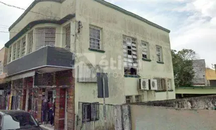 Excelente oportunidade, terreno com sobrado onde a parte inferior é comercial