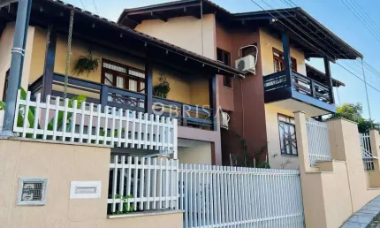 Casa com 6 quartos à venda na Vila Nova, Jaraguá do Sul 