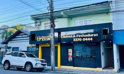 CASA COMERCIAL EM AVENIDA PRINCIPAL NO CENTRO DE JARAGUÁ DO SUL