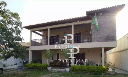 Casa Duplex com 5 Quartos, Quintal e Piscina à venda, 240 m² por R$ 700.000 - Itaipuaçu - Maricá/RJ