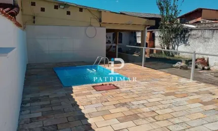 Com 2 quartos, Quintal e Piscina à venda, 81 m² por R$ 190.000 - Inoã - Maricá/RJ