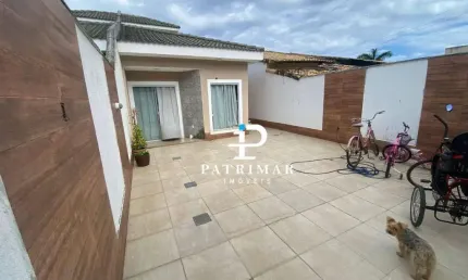 Casa com 2  quartos, área gourmet e piscina à  venda, 69 m² com piscina por R$ 380.000